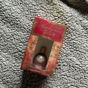Taylor Swift Wonderstruck Enchanted
